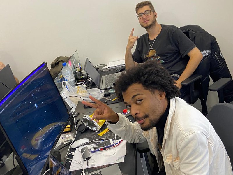 Mike e Jean firmes na programação!!!