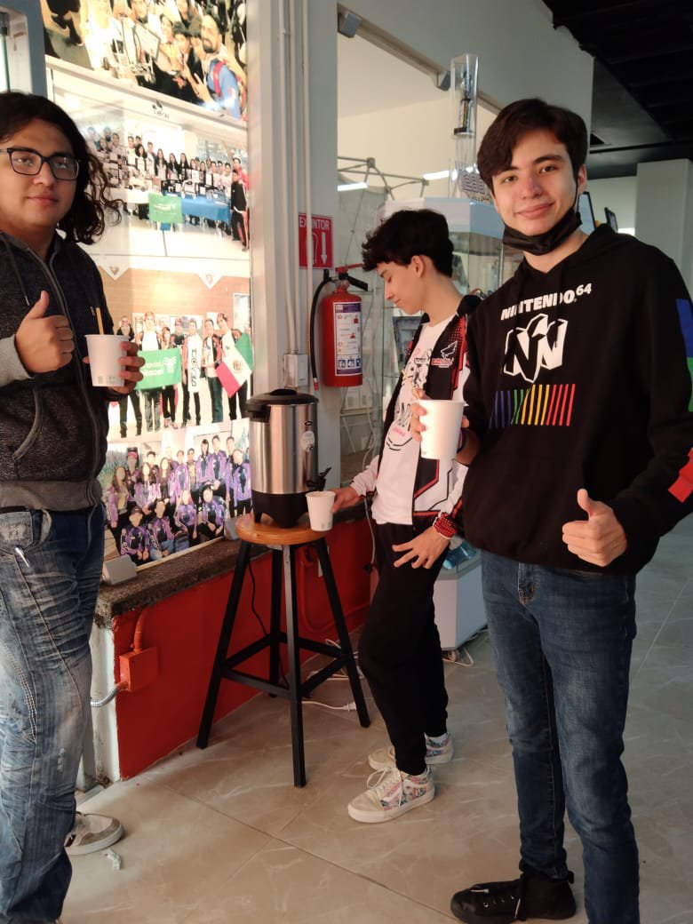 After a very long race Momaco comes back and Checo gets the win, What a wonderful morning