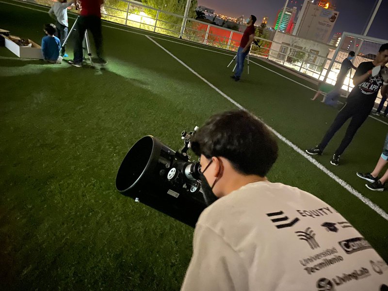 Time to look at the sky while we can, these clouds will come in a few minutes so we must hurry up