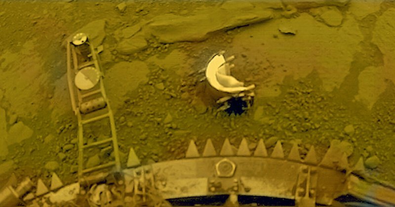 A photo taken on the surface of Venus 🗿