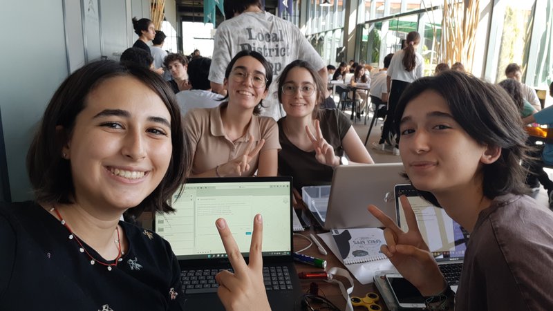 The team is ready for the challenge!